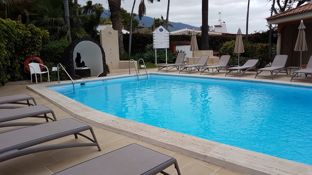 Pool Apartments Ambassador