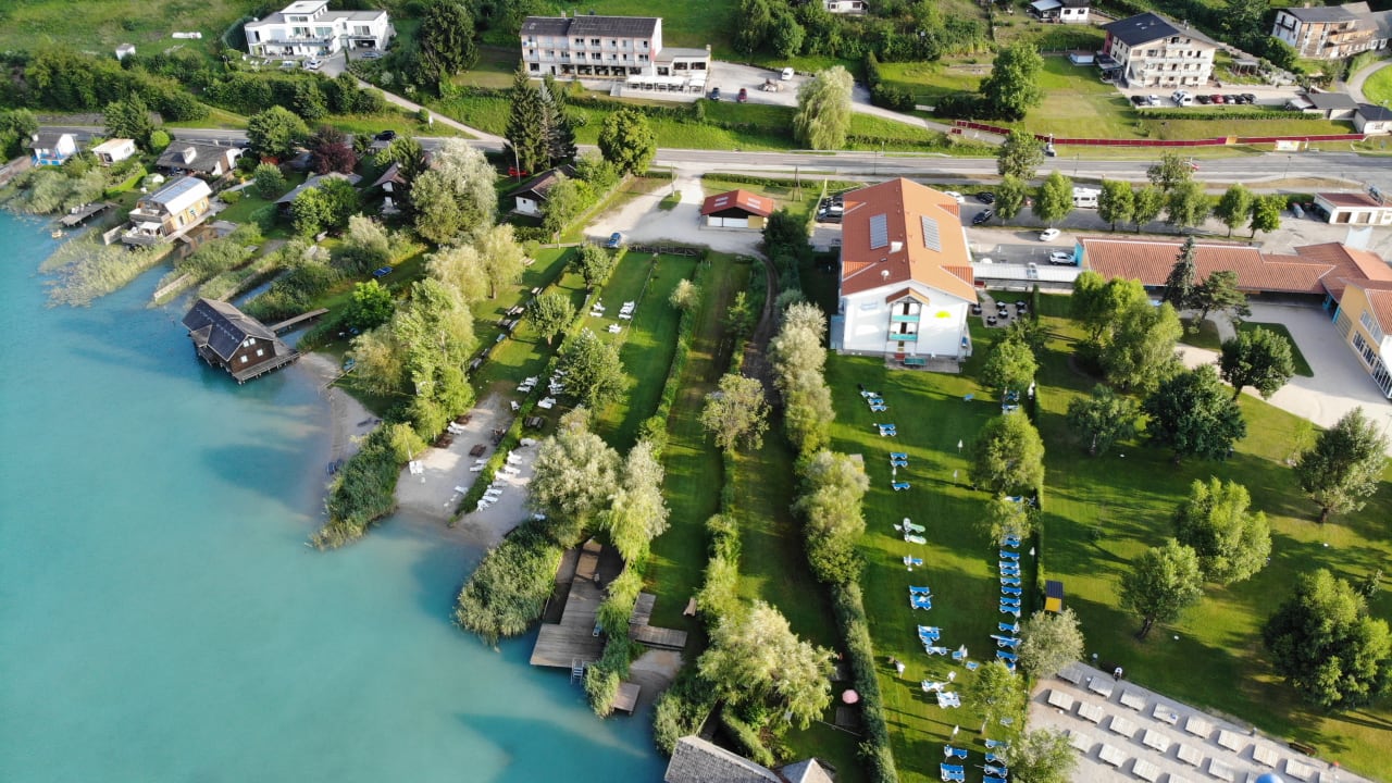 Außenansicht Strandhotel Faak
