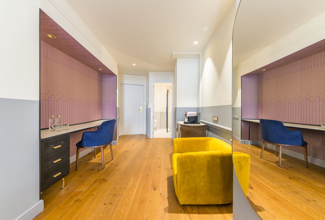 Zimmer Casa Alberola Alicante, Curio Collection by Hilton