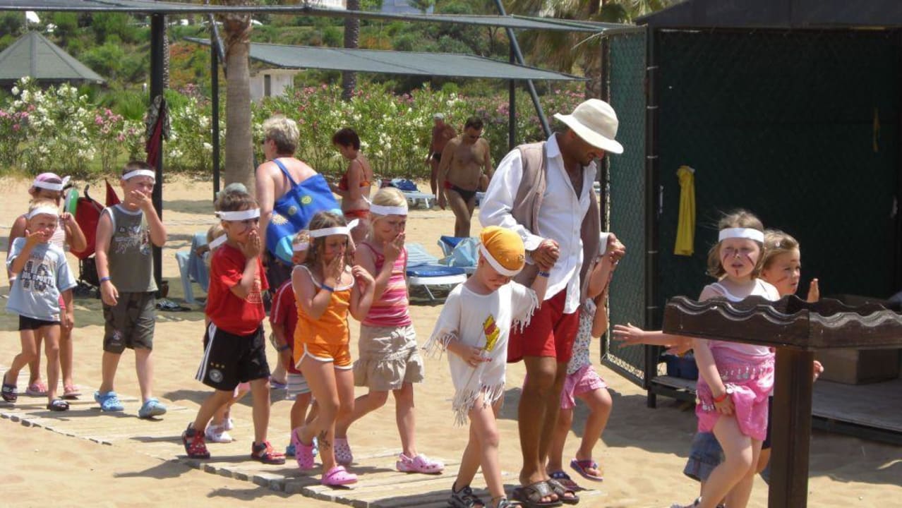 Wir spielen Cowboy und Indianer... Royal Atlantis Beach Hotel