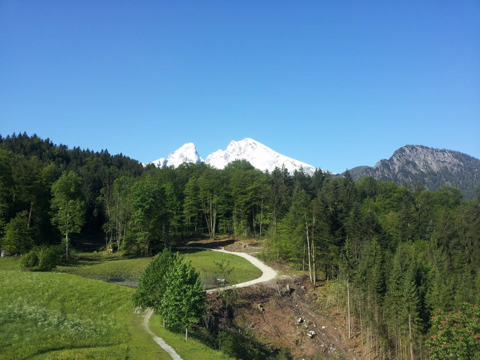 Blick auf den Watzmann Alm- & Wellnesshotel Alpenhof
