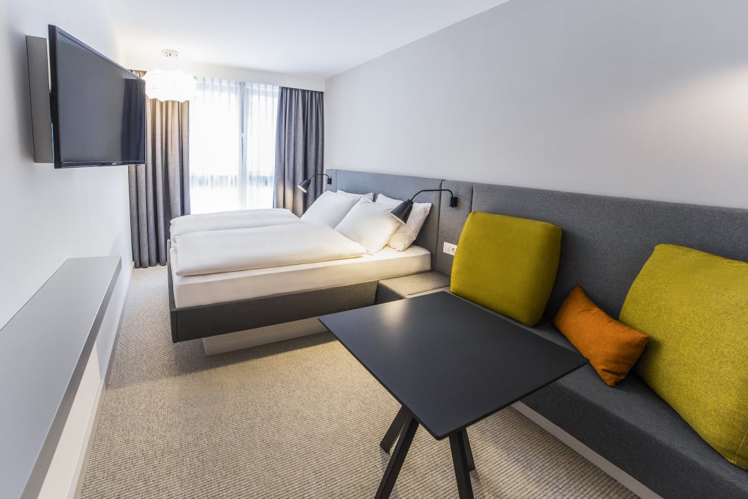 Zimmer H+ Hotel Wien