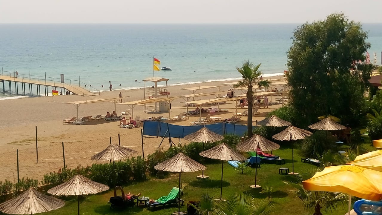 Strand Club Turtas Beach Hotel