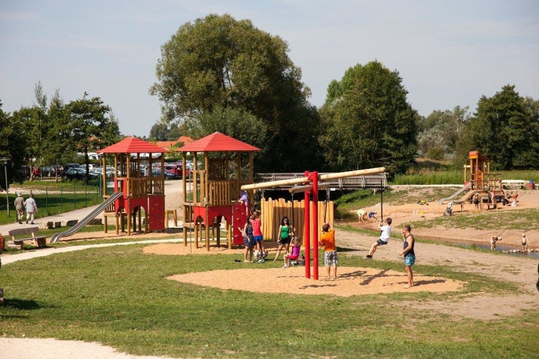 Römer Erlebnisspielplatz am Südufer Hotel Reiterhof Altmühlsee
