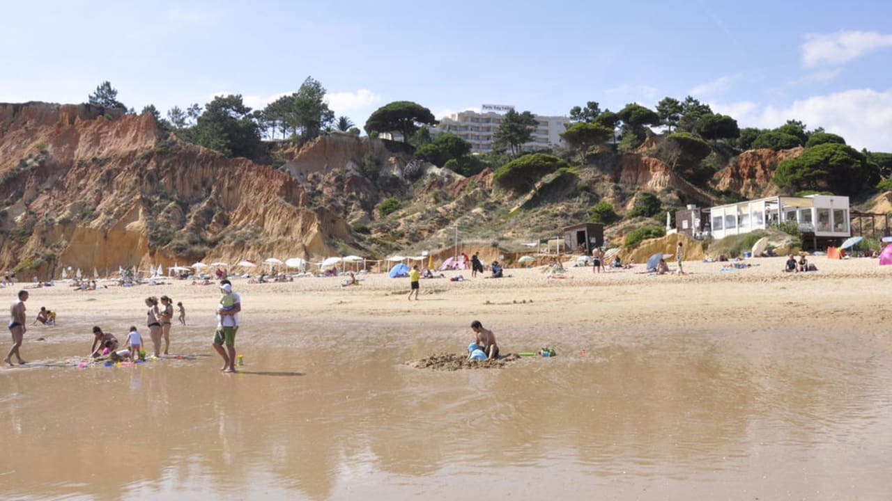 Hotel vom Strand aus gesehen PortoBay Falésia
