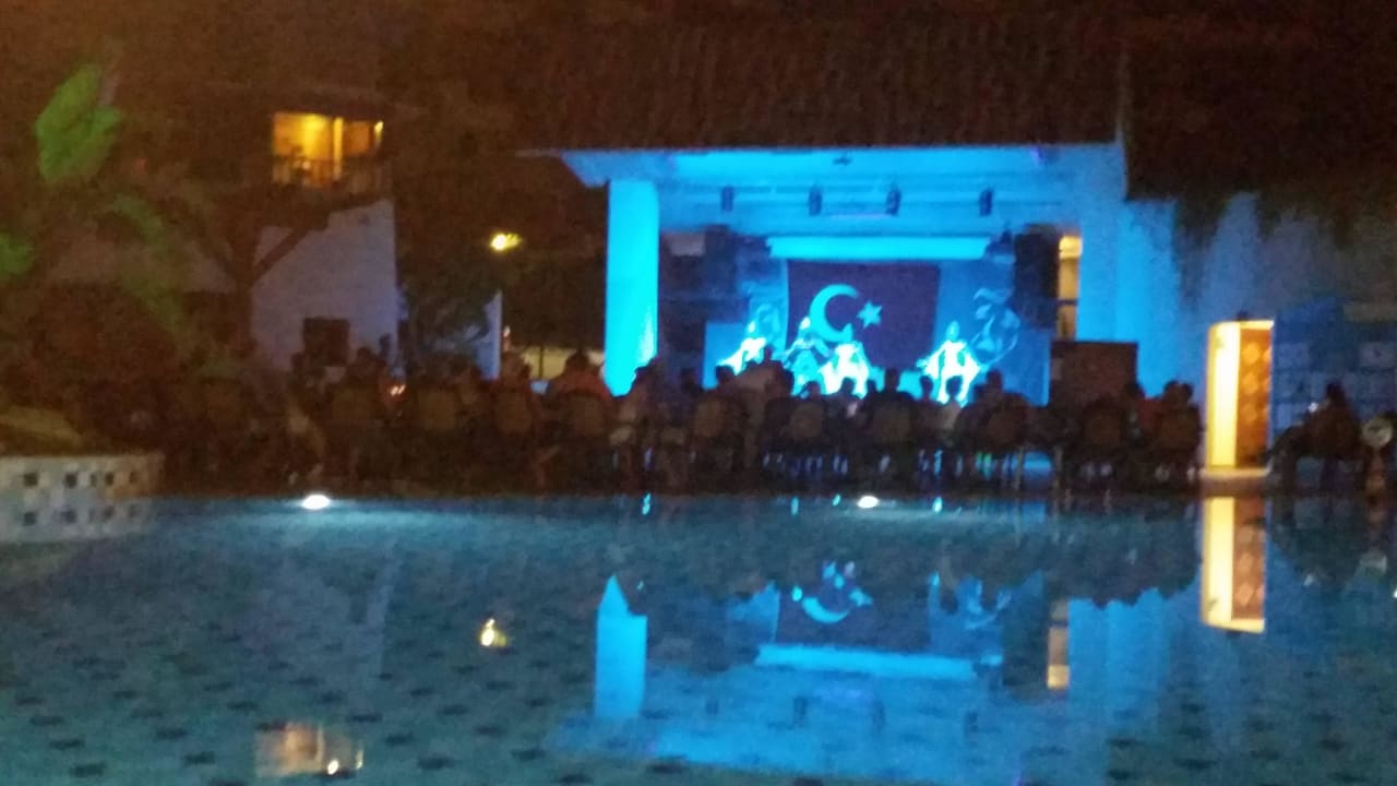 Animacje wieczorne Port Side Resort Hotel