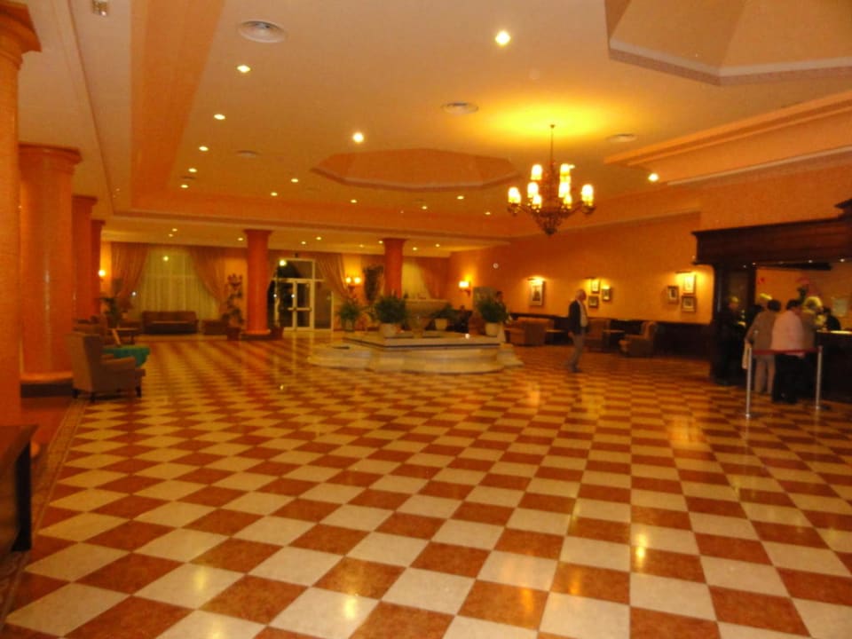 Hotellobby vom Eingang aus Hotel Riu Chiclana
