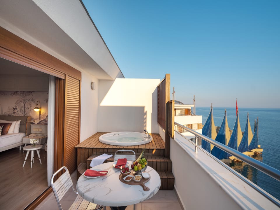 Zimmer Adin Resort Hotel