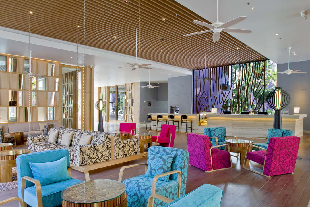 Lobby Holiday Inn Express Phuket Patong Beach Central