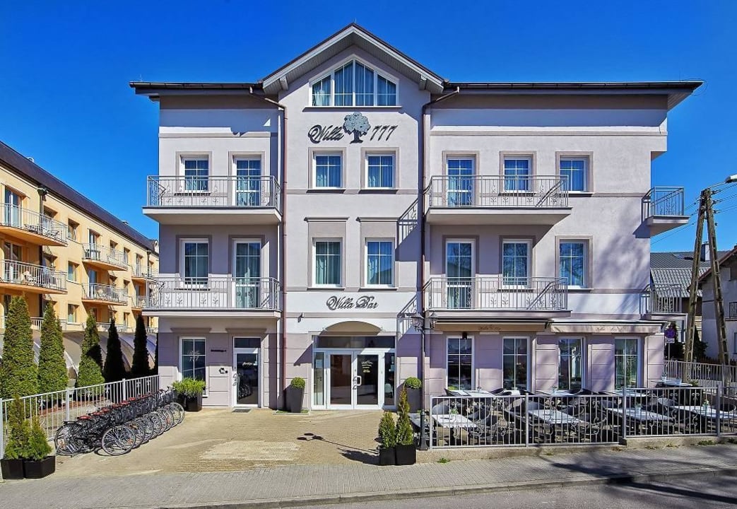 Front View Willa 777