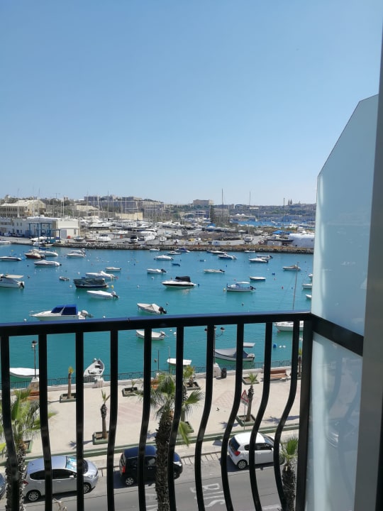 Ausblick Bayview Hotel by ST Hotels