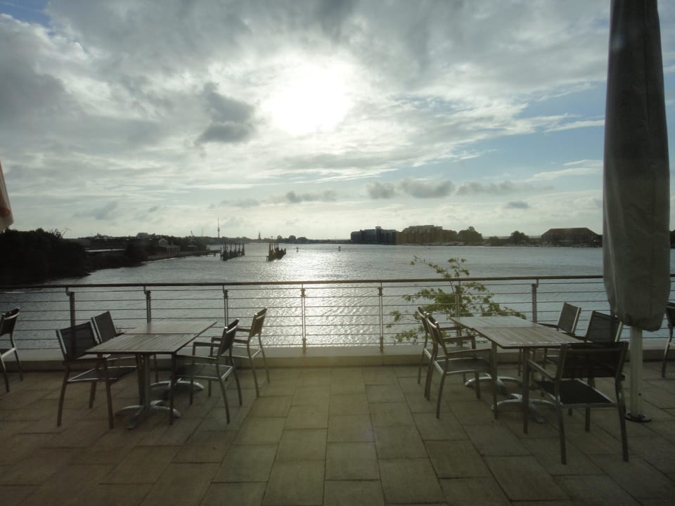 Blick aus dem FRühstücksraum ATLANTIC Hotel Wilhelmshaven