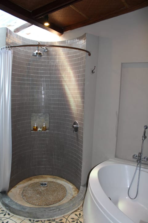 Dusche Bungalow Moracea by Khao Lak Resort