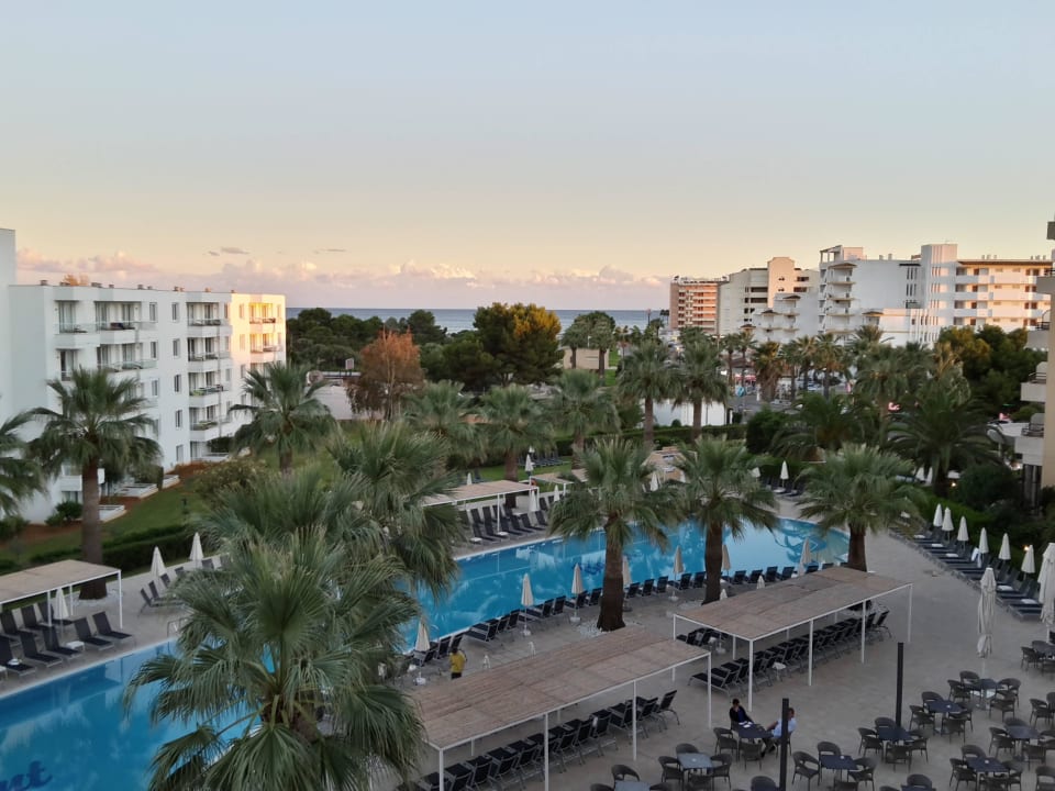 Poolanlage allsun App.-Hotel Orient Beach