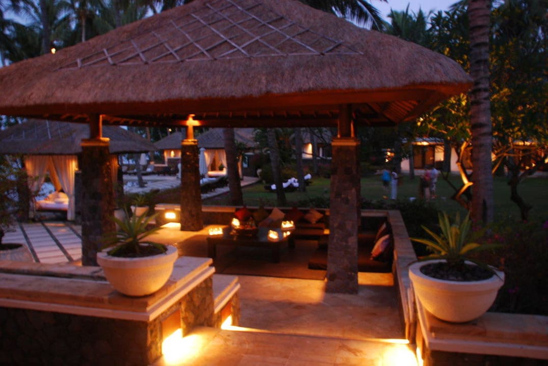 Weg zum Pool Spa Village Resort Tembok