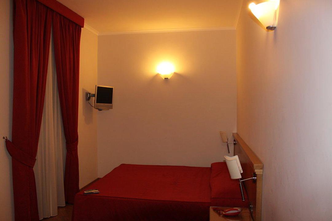 Großes Doppelbett Roma dei Papi Hotel de Charme