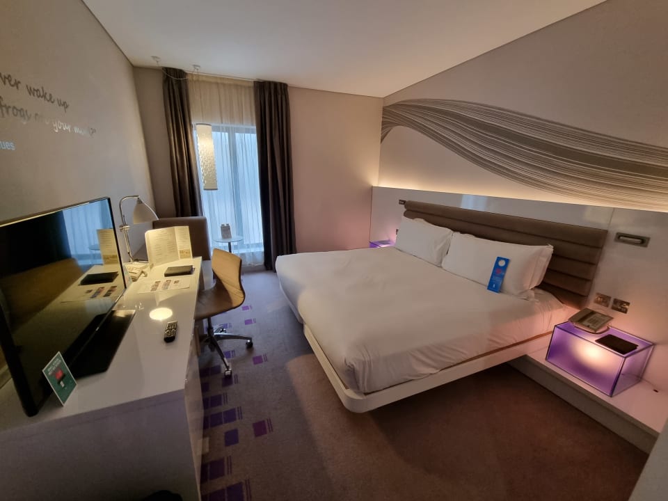 Zimmer The Morrison Dublin, Curio Collection by Hilton