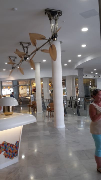 Lobby Bull Escorial & Spa