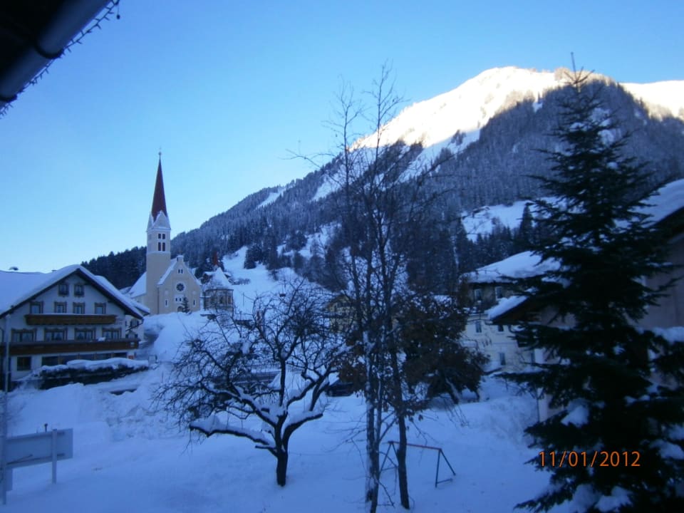 Holzgau im Winter Pension Holzgauer Hof