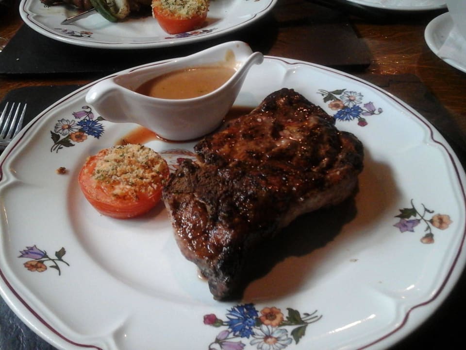 Essen vom Buchenholz Grill Hotel Auberge Aal Veinen