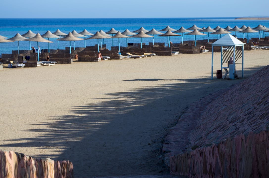 Hoteleigener Strand Fantazia Resort Marsa Alam