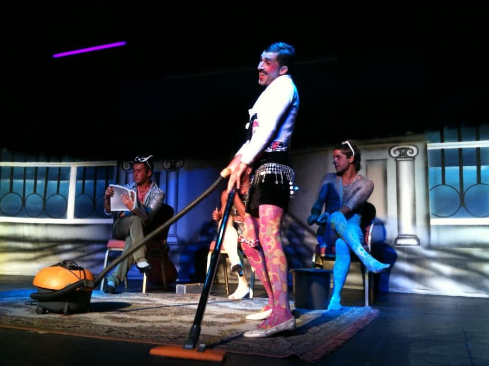 Abendshow des Animationsteams Hane Family Resort