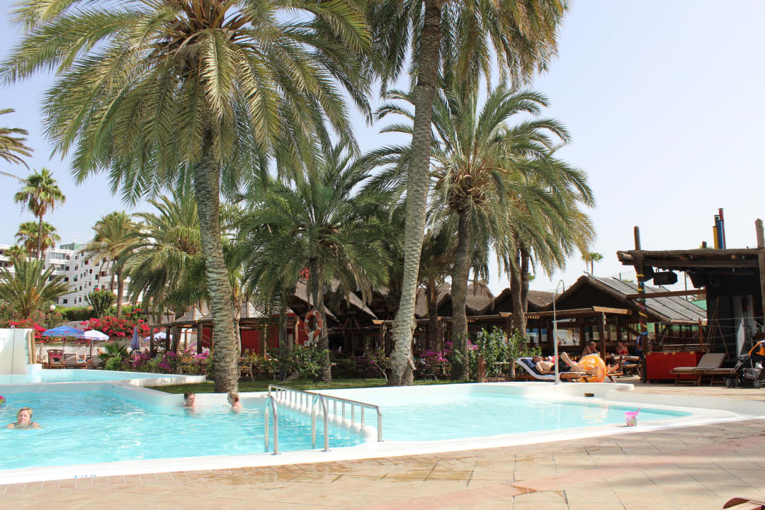 Gepflegter Pool  HL Miraflor Suites Hotel