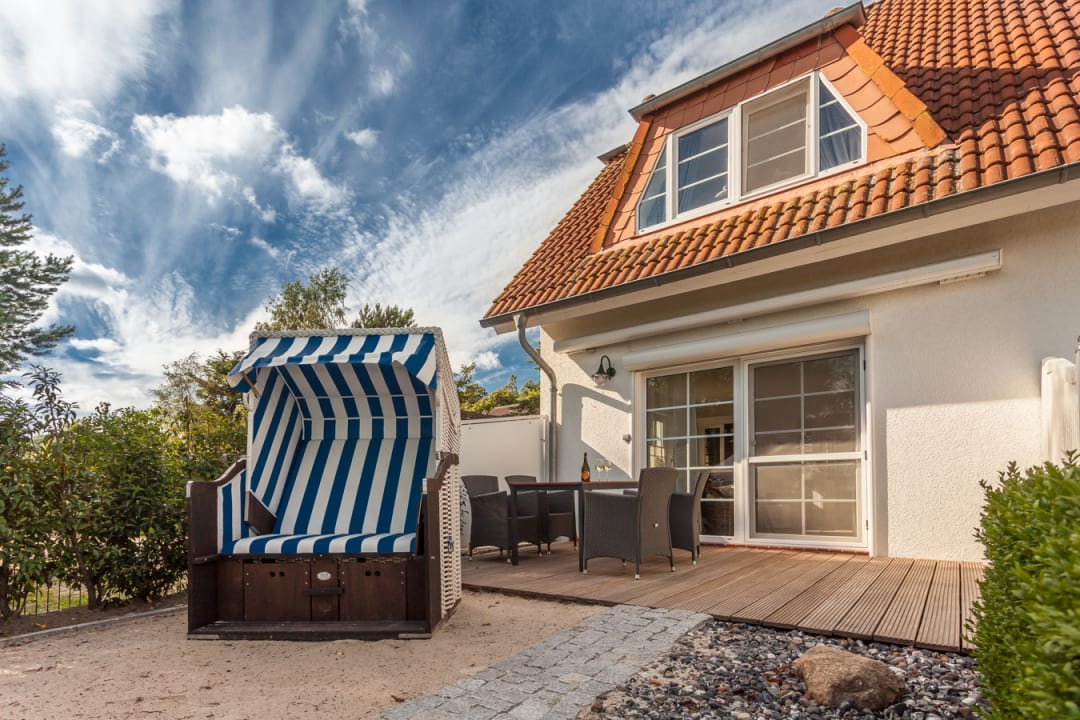 Außenansicht Fährhaus Sellin Haus am See