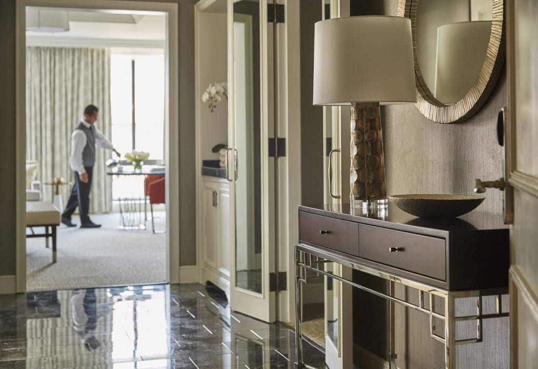 Grand Premier Room  Hotel Four Seasons