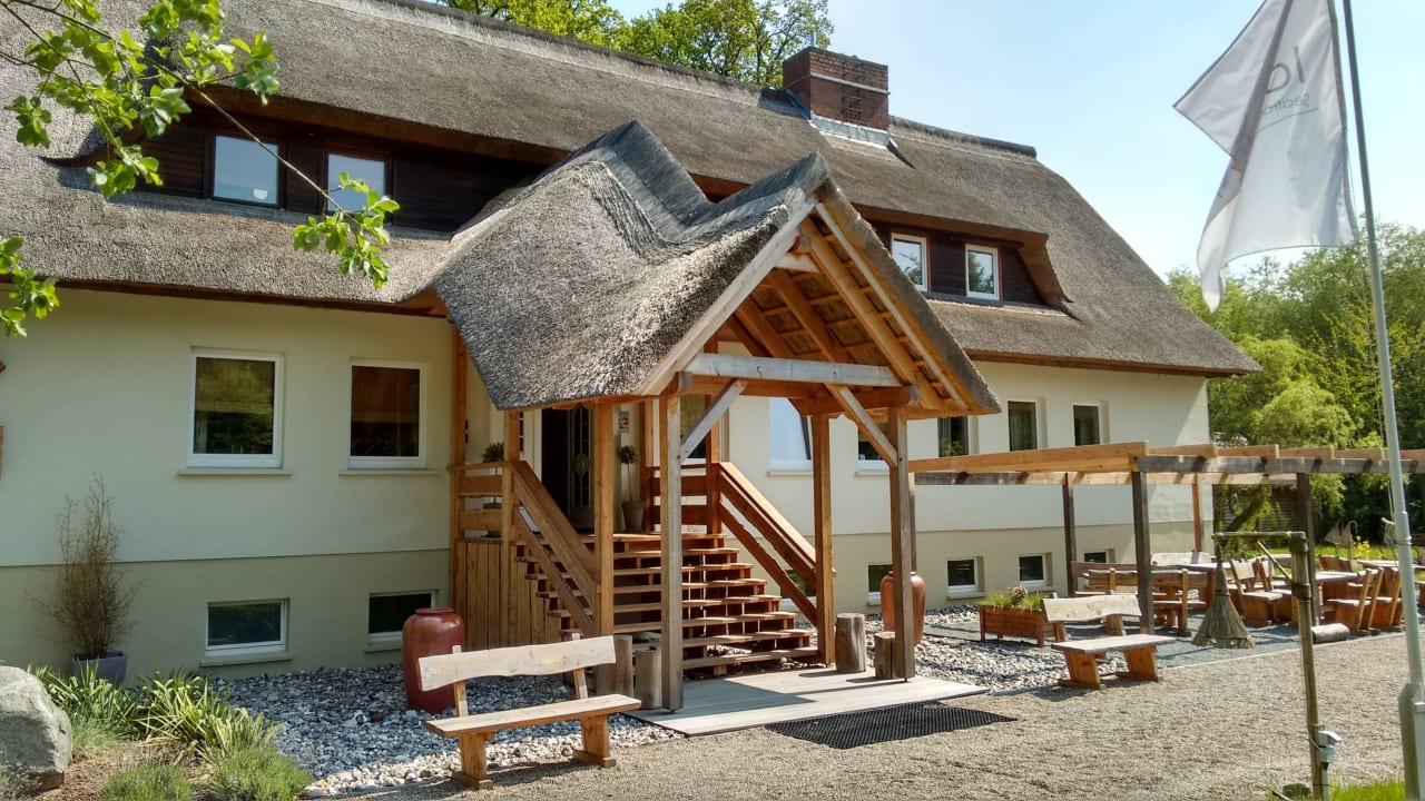 Haupteingang der Lodge Lodge Seaside Boutique Hotel