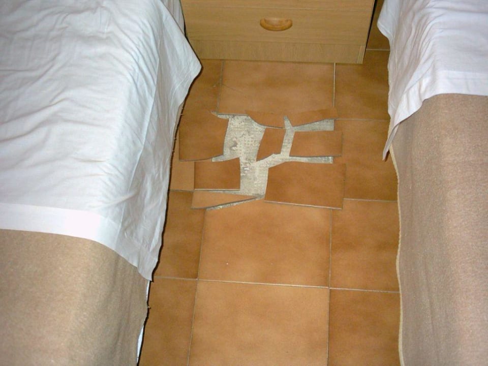 Fliesen beim Bett Bei Juan Playa Blanca