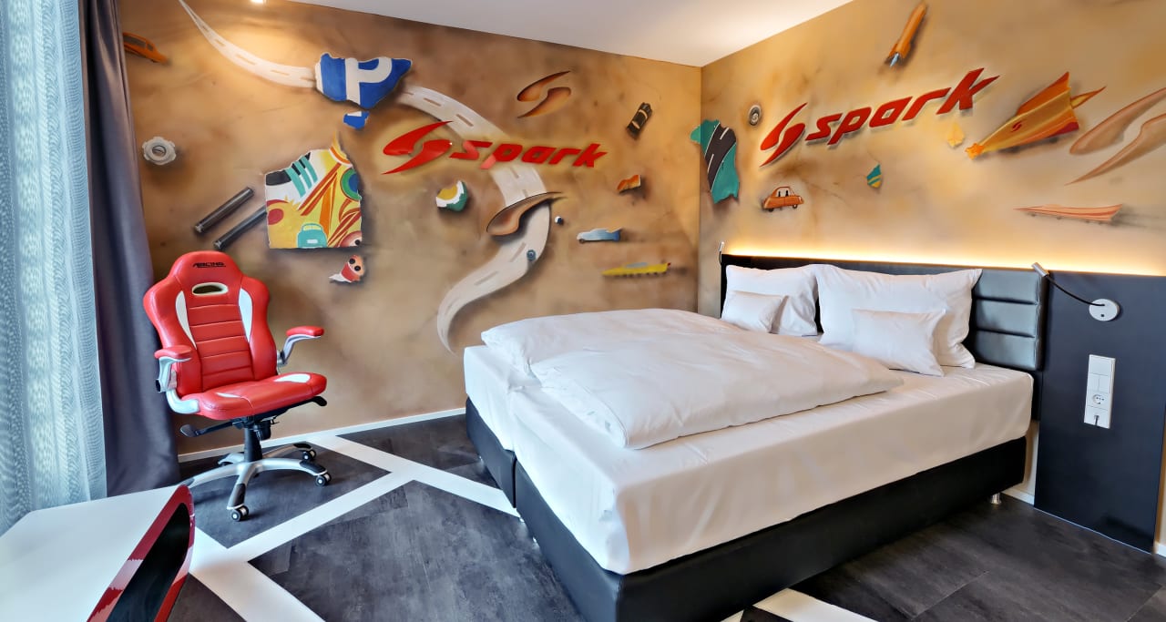 Zimmer V8 Hotel Classic Motorworld Region Stuttgart