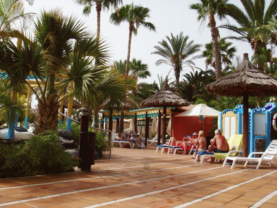 Blick auf den Pool Corallium Beach by Lopesan Hotels - Adults only