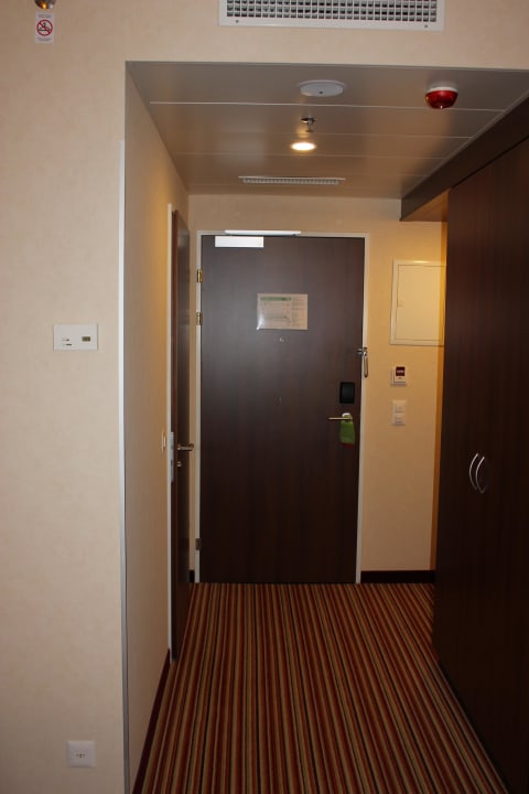 Eingangsbereich Courtyard by Marriott Basel