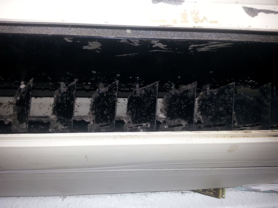 Dreckige schmuddelige Klimaanlage Hotel Royal South Beach