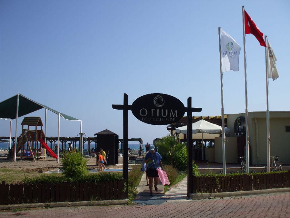 Eingang Otium Strand Marvida Family Eco
