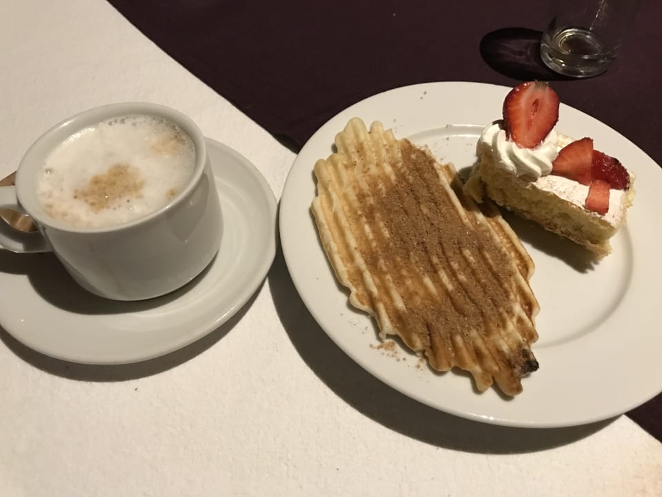 Gastro Three Corners Sea Beach Resort