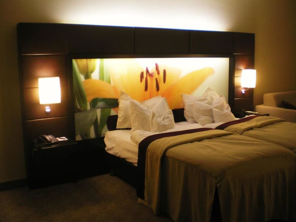Bett in die Junior Suite Lindner Hotel Vienna Am Belvedere, part of JdV by Hyatt