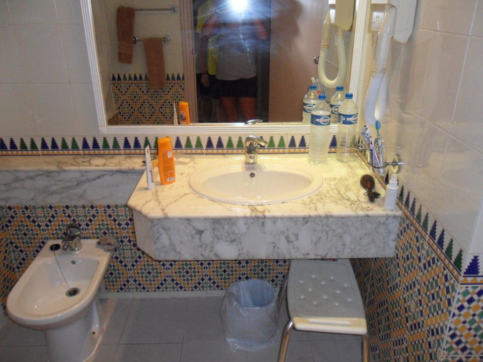 Badezimmer (Zimmer Haupthaus ) Hotel El Mouradi Djerba Menzel