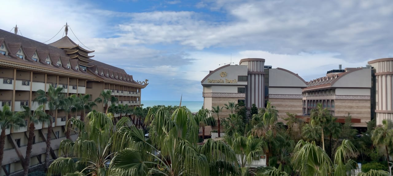 Außenansicht Port Side Resort Hotel