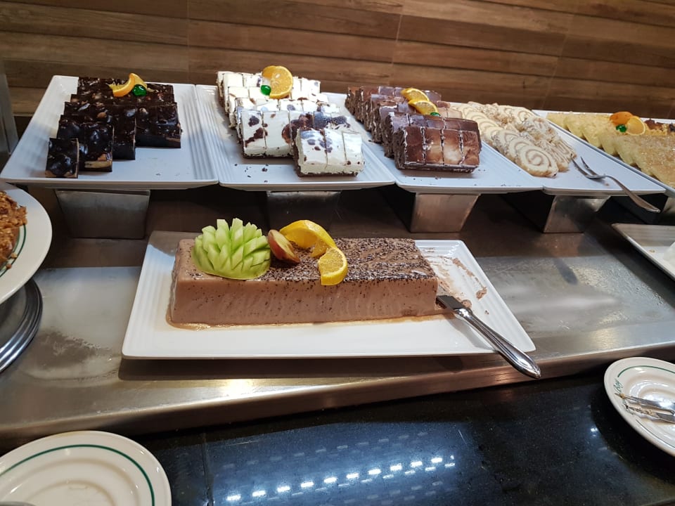 Gastro Lotus Bay Beach Resort