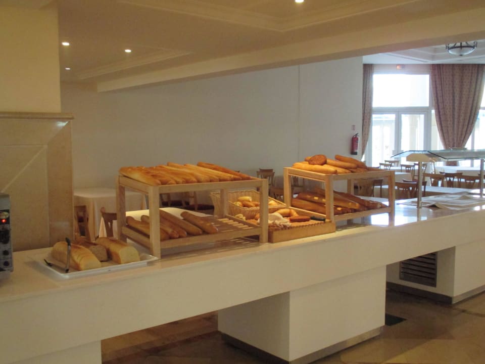 Brotbüffet Iberostar Waves Averroes