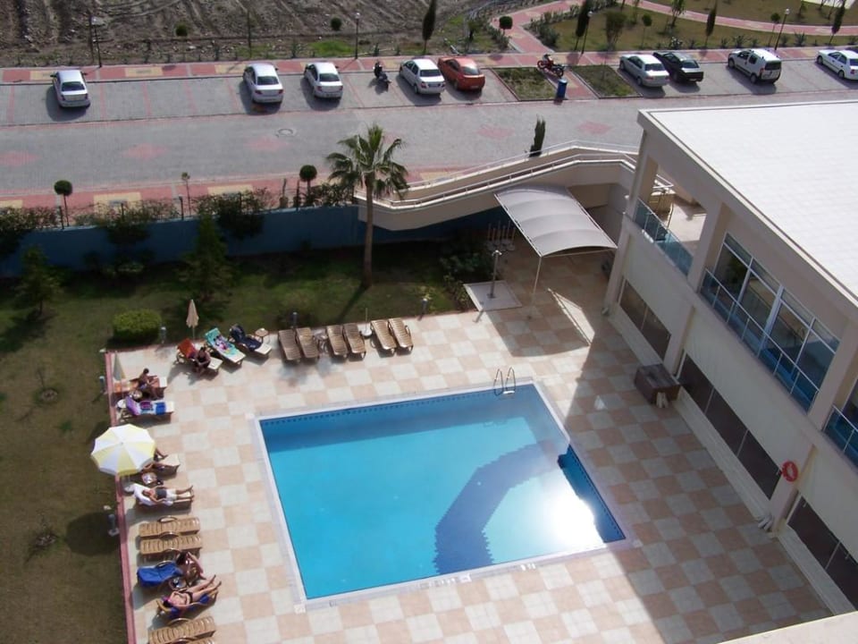 Kleiner Pool Solivia Hotel