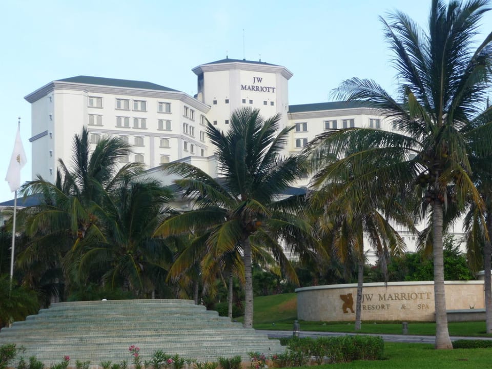 Außenansicht Frontseite Hotel J.W. Marriott Cancun Resort & Spa