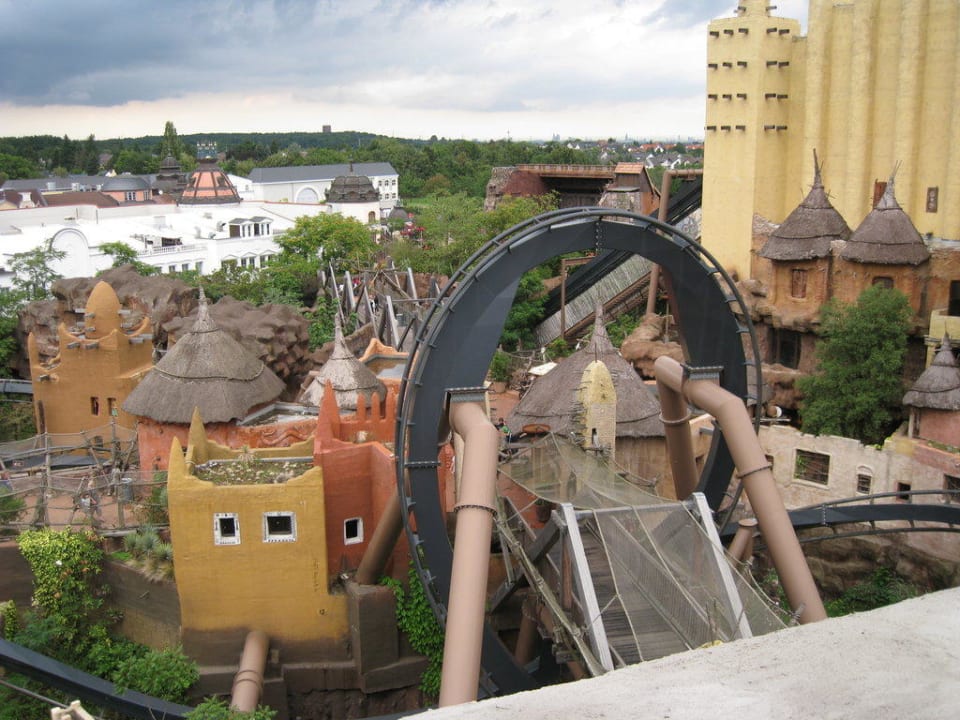 Blick vom Balkon in den Fantasiapark Hotel Matamba - Phantasialand Erlebnishotel