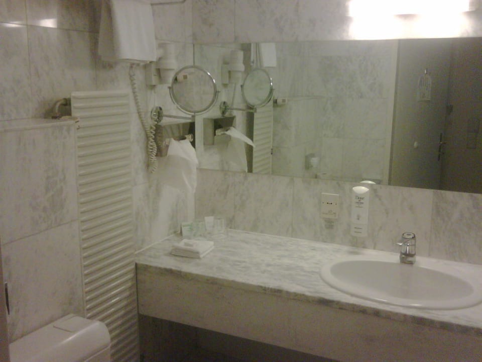 Badezimmer Holiday Inn Wien - City