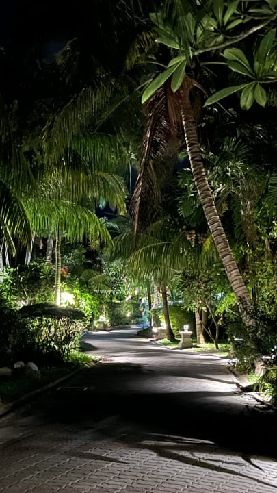 Gartenanlage The Fair House Beach Resort