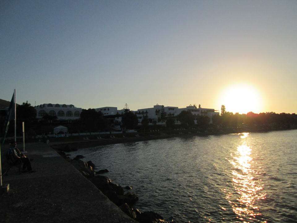 Sonnenuntergang am Steg TUI BLUE Oceanis Beach and Spa Resort
