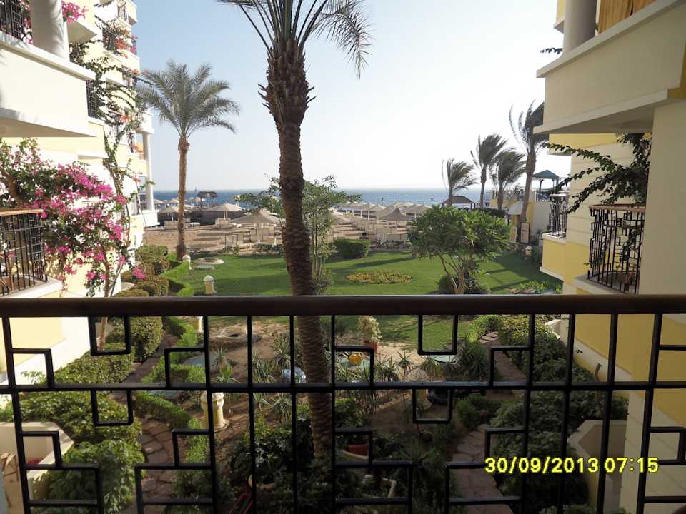 Von meinem fast 4 m breitem Balkon SUNRISE Holidays Resort (Adults Only)