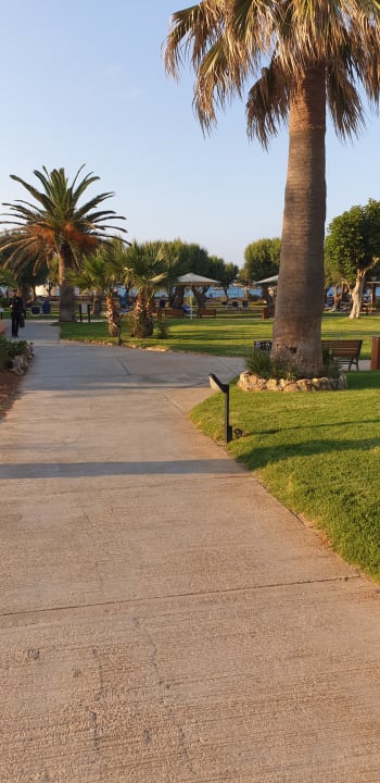 Gartenanlage Anissa Beach & Village